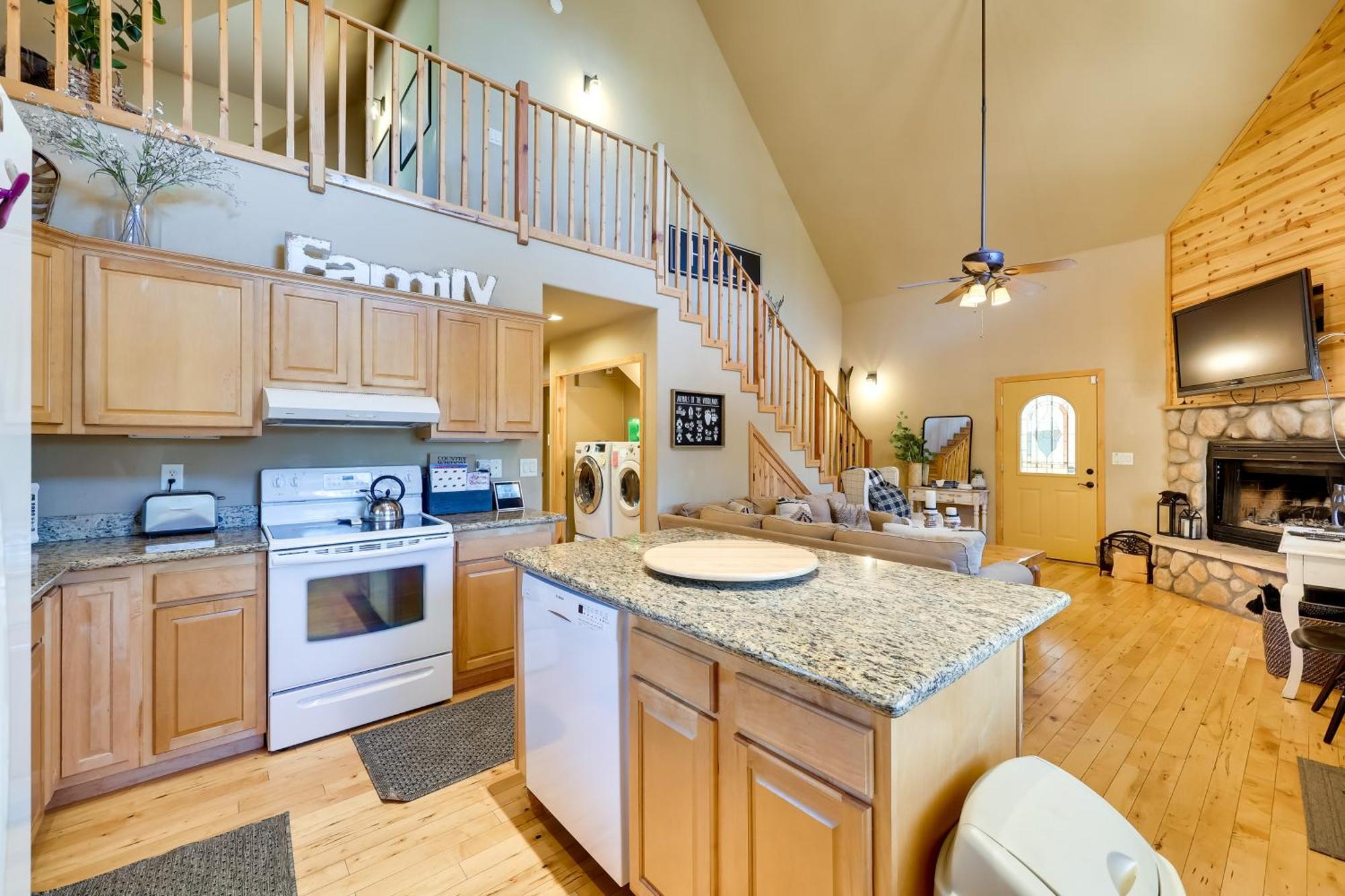 Dog-Friendly Nutrioso Cabin With Wraparound Porch! Ngoại thất bức ảnh